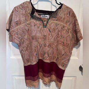 Artemis Women's Tribal Print Short Sleeve Top - Burgundy and Tan